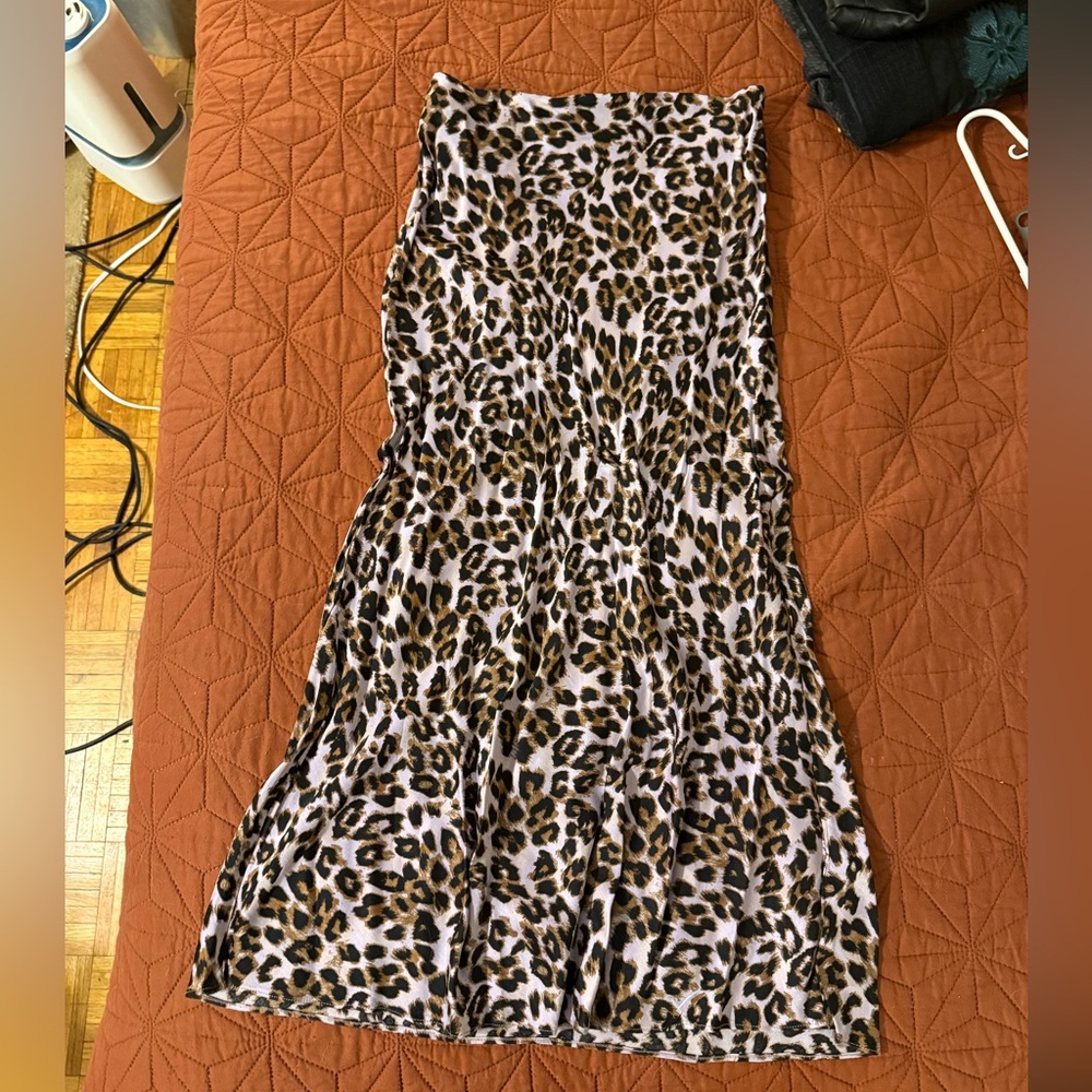 Silky leopard midi slip skirt - M